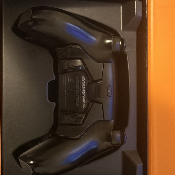 Ps5 Scuf controller - Picture 2 of 2
